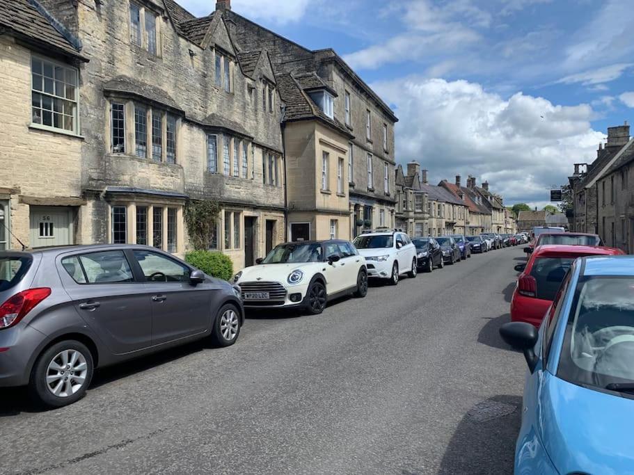 Cosy Cotswolds Retreat Near Bath & Castle Combe Apartment Chippenham  Bagian luar foto