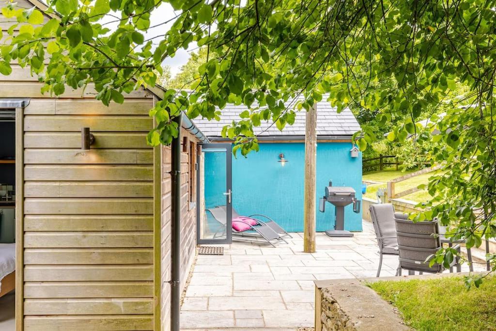 Cosy Cotswolds Retreat Near Bath & Castle Combe Apartment Chippenham  Bagian luar foto