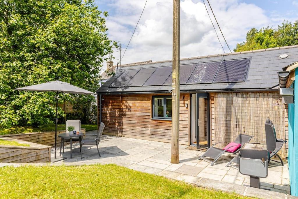 Cosy Cotswolds Retreat Near Bath & Castle Combe Apartment Chippenham  Bagian luar foto